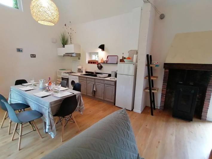 Location de vacances pour 6 personnes, avec jardin ainsi que vue et piscine, animaux acceptés à Cachen - 2