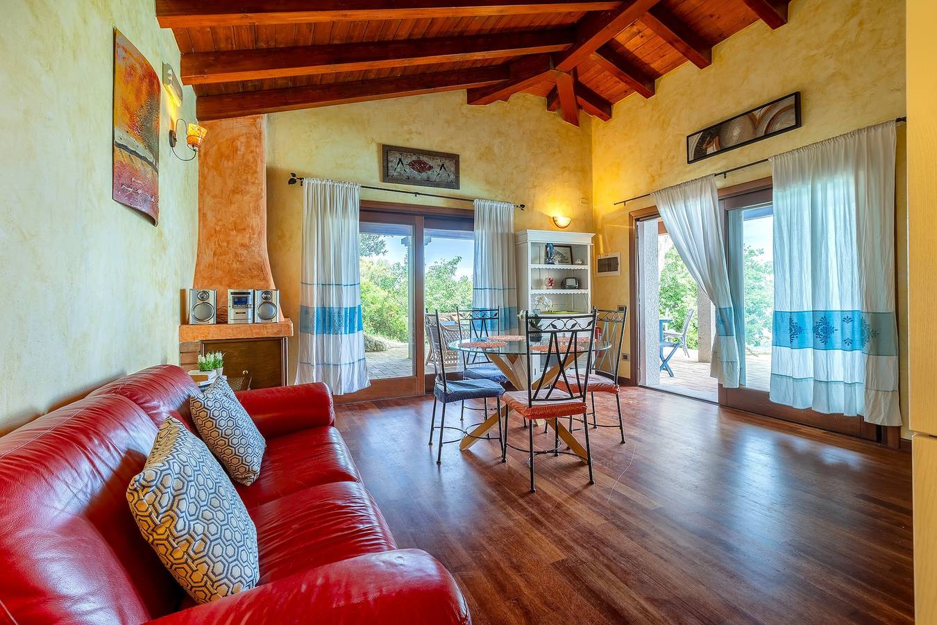 Villa 'Roberta con Grande Piscina Privata', Vista Mare, Wi-Fi e Aria Condizionata in Tergu, Provincia di Sassari