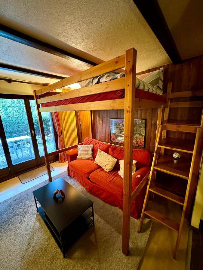 Gîte pour 4 personnes, avec terrasse et jardin à Vionnaz
