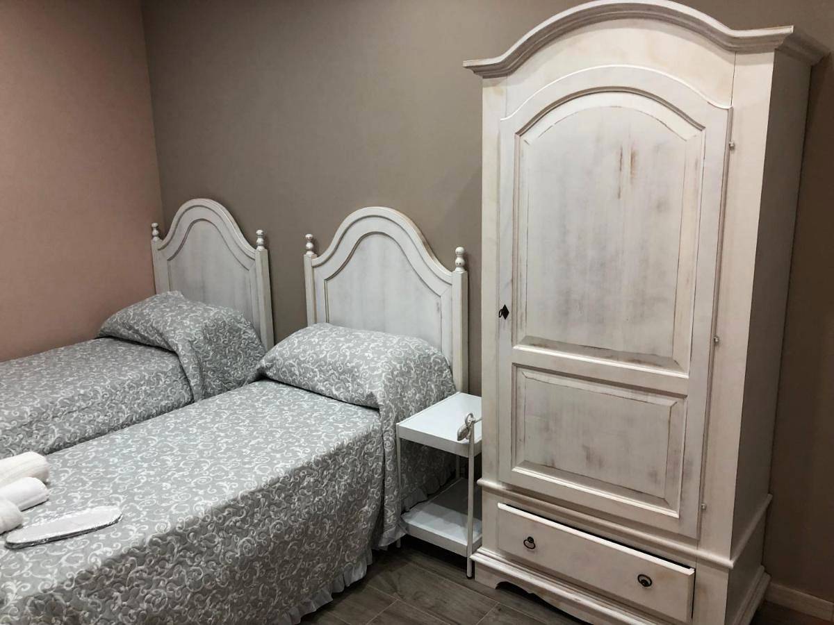Triple Room with Private Bathroom in Tortolì, Province de Ogliastra