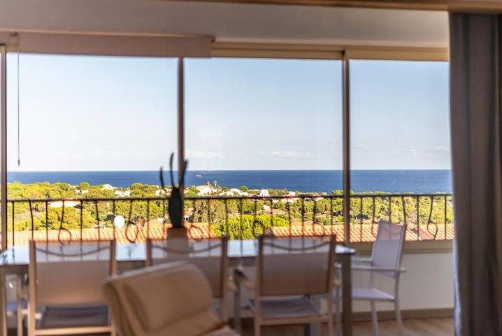 Gîte pour 8 personnes, avec vue et terrasse dans Gare du Club Med Cocody - 2