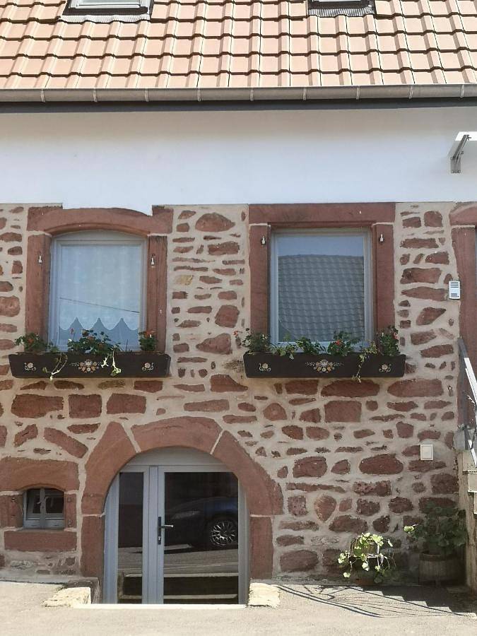 Location de vacances pour 4 personnes, avec jardin à Dossenheim-sur-Zinsel