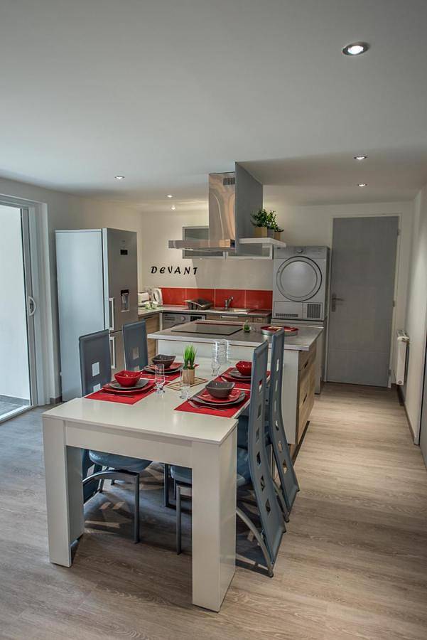 Gîte pour 2 personnes, avec Jacuzzi ainsi que Terrasse et Vue à Savas - 2