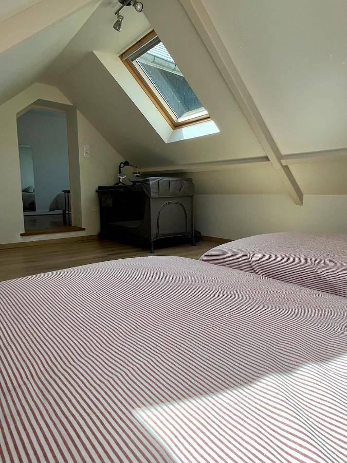 Grande maison Normande au bord de la voie verte in Parigny, Région d'Avranches