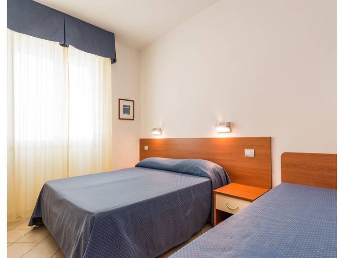 Ferienwohnung für 5 Personen, mit Pool und Whirlpool sowie Balkon und Kinderpool, mit Haustier in Pietra Ligure Gemeinde - 4