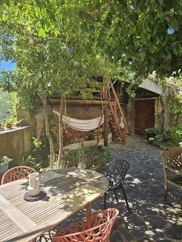 Gîte pour 7 personnes, avec vue et terrasse à Notre-Dame-de-la-Rouvière
