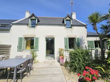Gîte pour 4 personnes, avec jardin et terrasse à Santec
