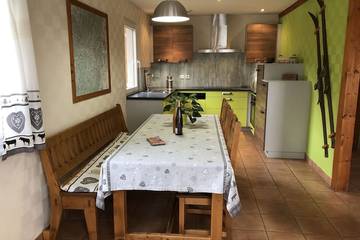 Maison de campagne pour 5 personnes, avec jardin et balcon, animaux acceptés à Hohrod