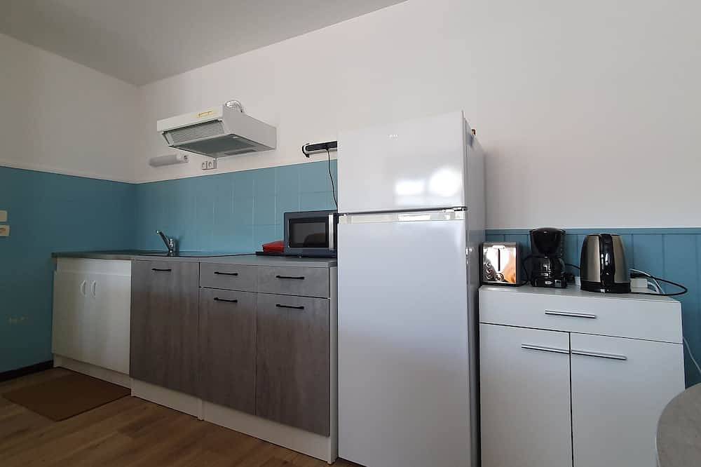 Entire apartment, Cozy Studio Near Beach, Center & Port for 2 in L'Aiguillon-sur-Mer, Fontenay-le-Comte