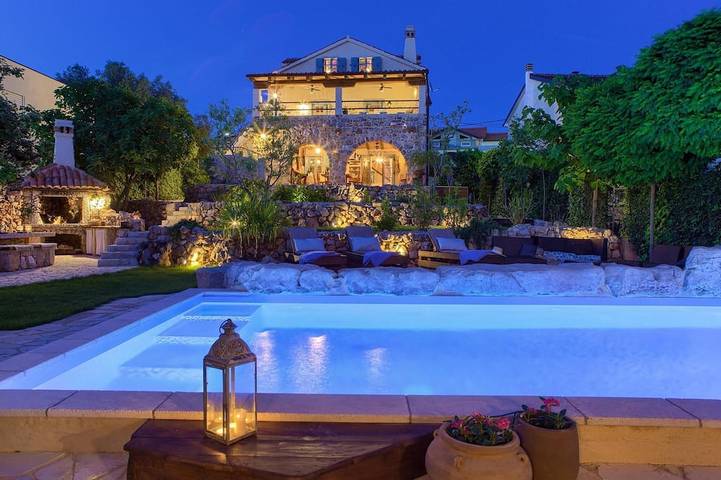 Ferienhaus für 9 Personen, mit Garten und Balkon, mit Haustier in Malinska