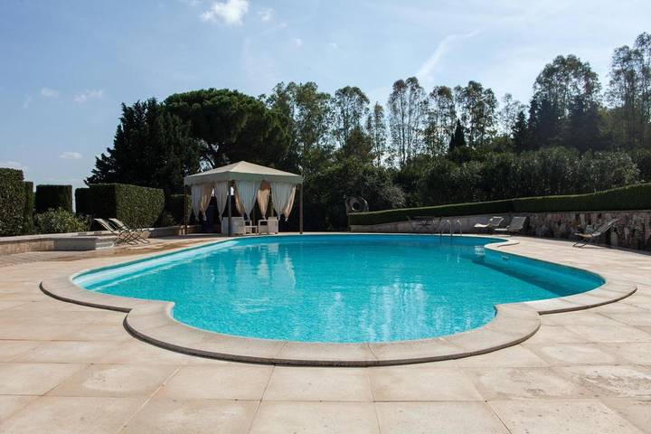 Ferienhaus für 10 Personen, mit Pool und Garten