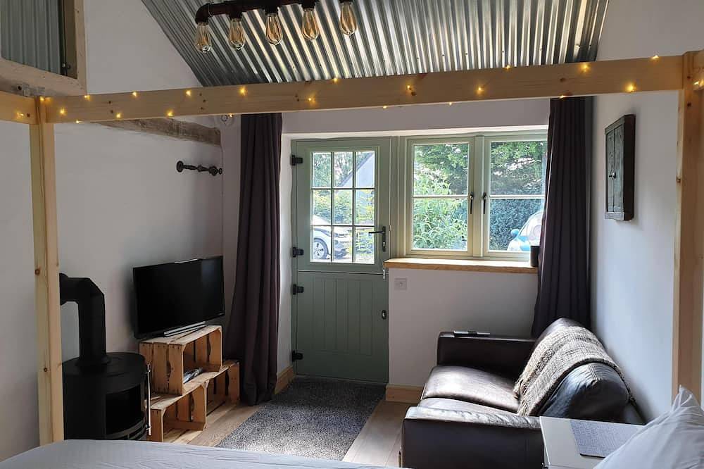 The Bothy nr Tenby: Hottub, 84\"Projector, 4Posterbed in Pembrokeshire