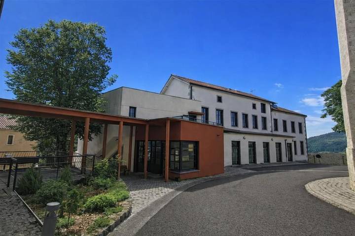 Hôtel pour 6 personnes, avec terrasse et jacuzzi ainsi que piscine et sauna à Le Brugeron - 3