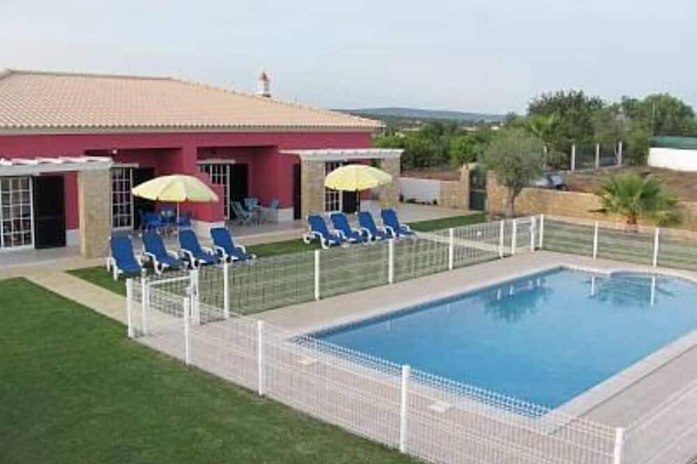 Villa 10 Minuten vom Golfplatz und strande und der historischen Stadt Silves in Algoz, Faro Distrikt