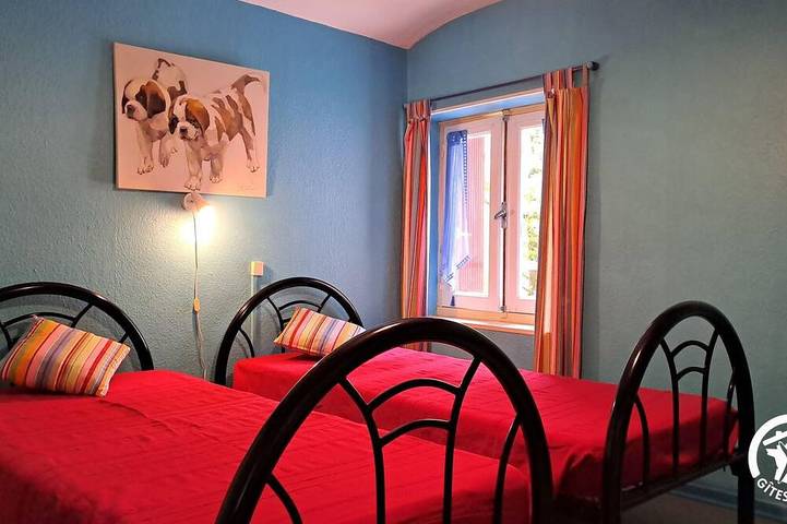 Location de vacances pour 4 personnes, avec jardin à Montredon-Labessonnié - 3