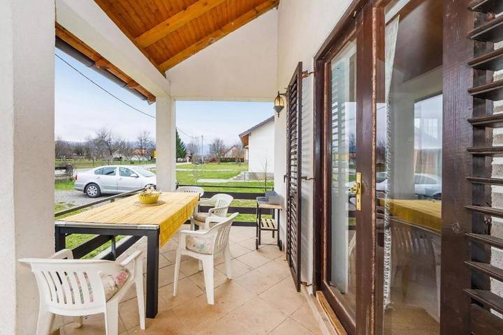 Ferienwohnung für 6 Personen, mit Pool und Balkon/Terrasse