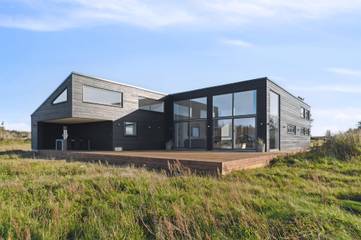 Ferienhaus für 8 Personen, mit Whirlpool und Terrasse in lønstrup