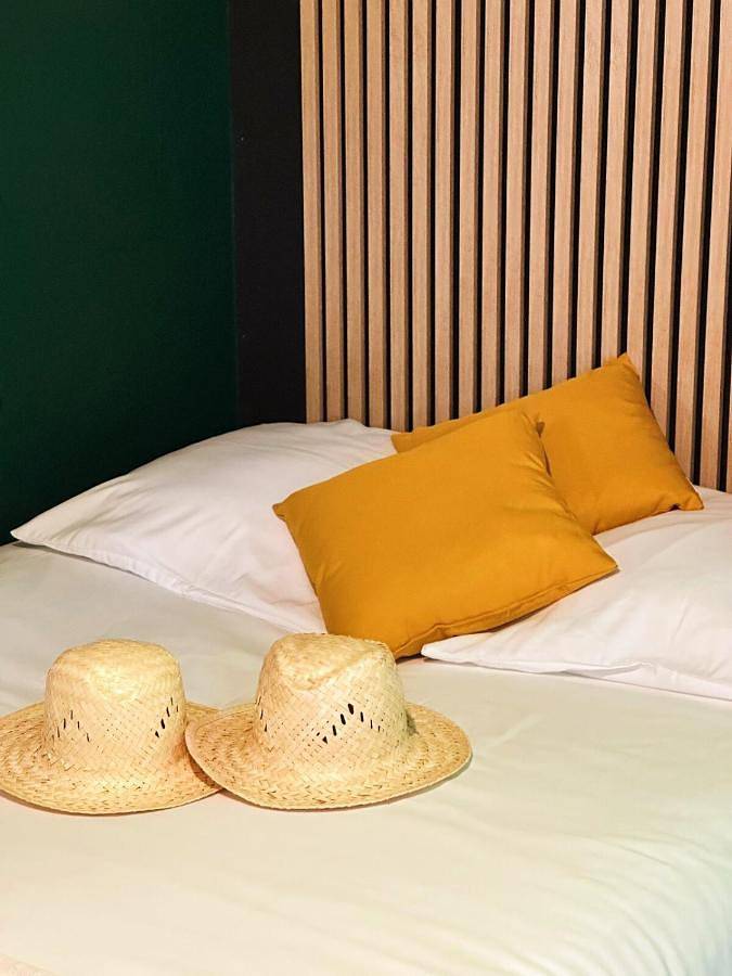 Appartement entier, Jungle Suite Jacuzzi Spa Terrasse, Wi-Fi & Parking Pv in Lunel, Côte méditerranéenne (France)