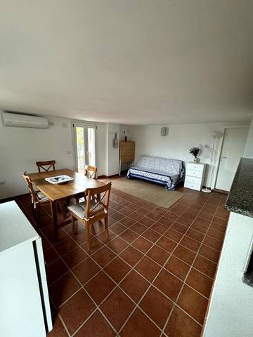 Location de vacances pour 4 personnes, avec vue ainsi que terrasse et jardin, animaux acceptés à Fluminimaggiore