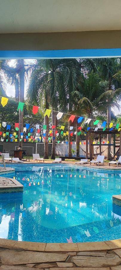 Casas e apartamentos de temporada para 16 pessoas, com piscina e jardim em Ribeirão Preto