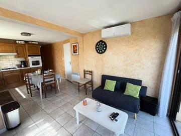 Villa pour 4 Personnes dans Saint Pierre la Mer, Fleury, Photo 1
