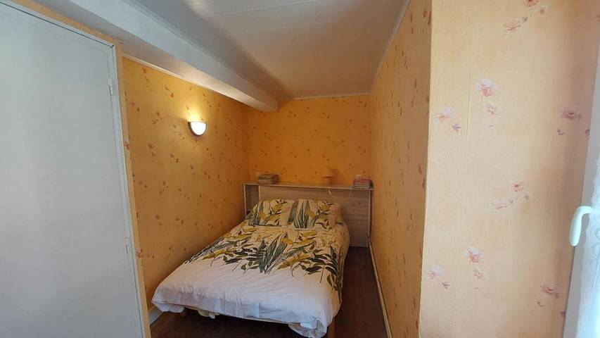 Location de vacances pour 7 personnes, avec terrasse à Razecueillé - 4