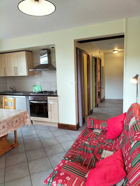 Gîte pour 6 personnes, avec terrasse ainsi que jardin et sauna, animaux acceptés à Chapelle-des-Bois - 3