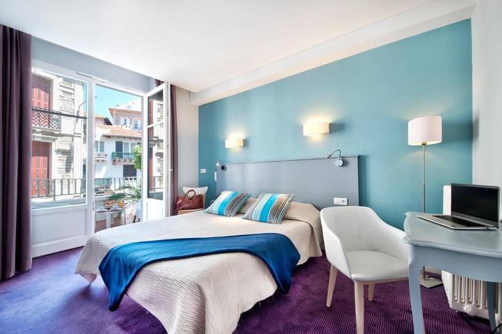 Hôtel pour 2 personnes, avec jardin dans Plage du Port-Vieux - 3