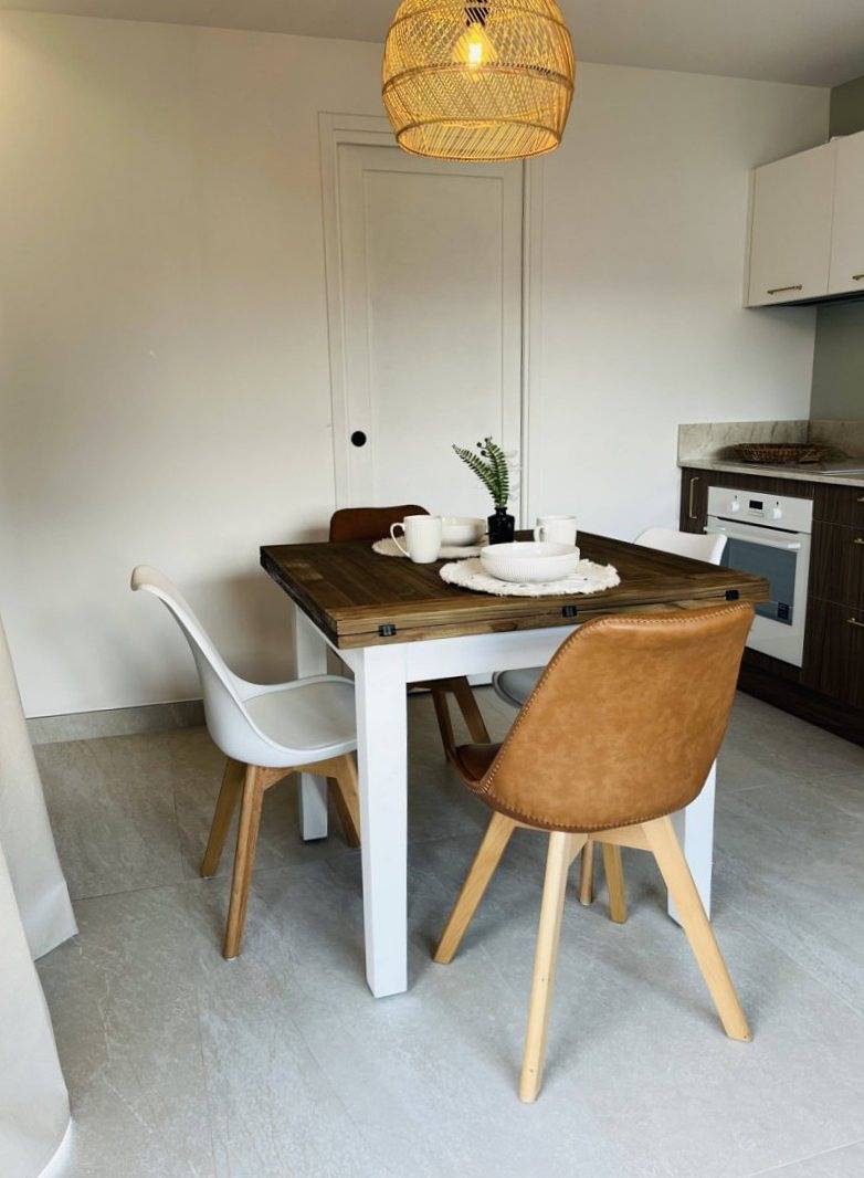 Studio entier, Magnifique studio 20 m² avec vue sur Luberon et piscine in L'Isle-sur-la-Sorgue, Vaucluse