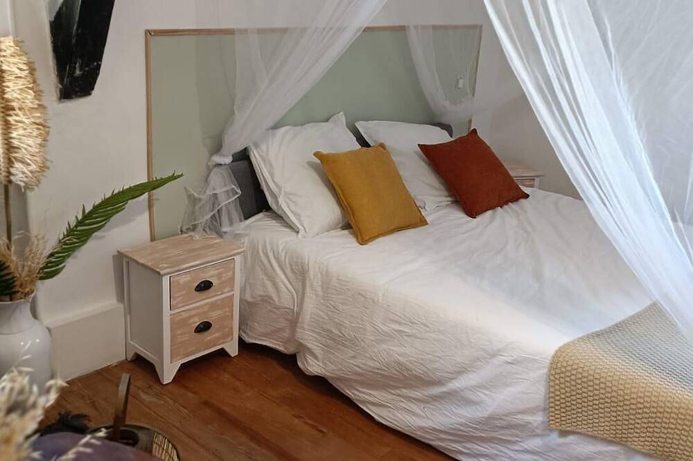 Magnificent villa with breathtaking views, swimming pool, Jacuzzi 35min from the beaches. in Bédarieux, Béziers region