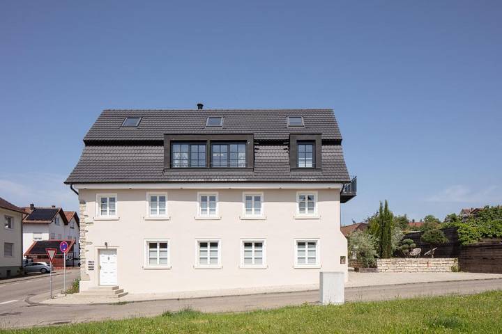 Ferienhaus für 18 Personen, mit Garten und Ausblick sowie Sauna in Untersee