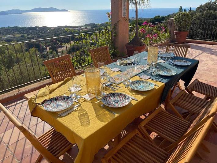 Villa pour 8 personnes, avec jardin ainsi que piscine et vue à Lumio