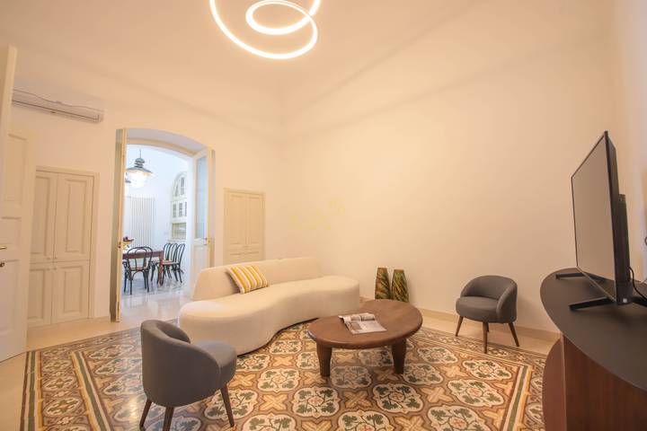 Apartamento de vacaciones para 6 personas, con balcón y jacuzzi - 1