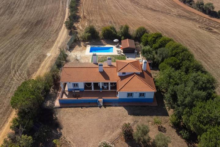 Casa rural para 10 pessoas, com vista e jardim e ainda piscina em Santiago do Cacém