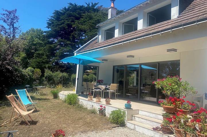 Location de vacances pour 8 personnes, avec Terrasse et Jardin dans Plage de La Source