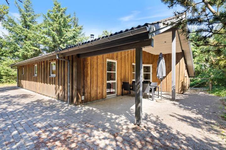 Villa für 6 Personen, mit Sauna und Balkon/Terrasse sowie Terrasse, mit Haustier