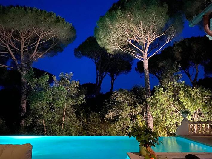 Maison d’hôte pour 2 personnes, avec piscine ainsi que vue et jardin, animaux acceptés