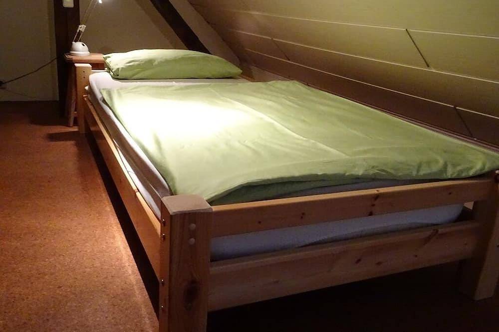 Ganze Wohnung, Ferienwohnung für 3 Personen in ruhiger Lage mit Brötchenservice in Eußenheim, Maindreieck