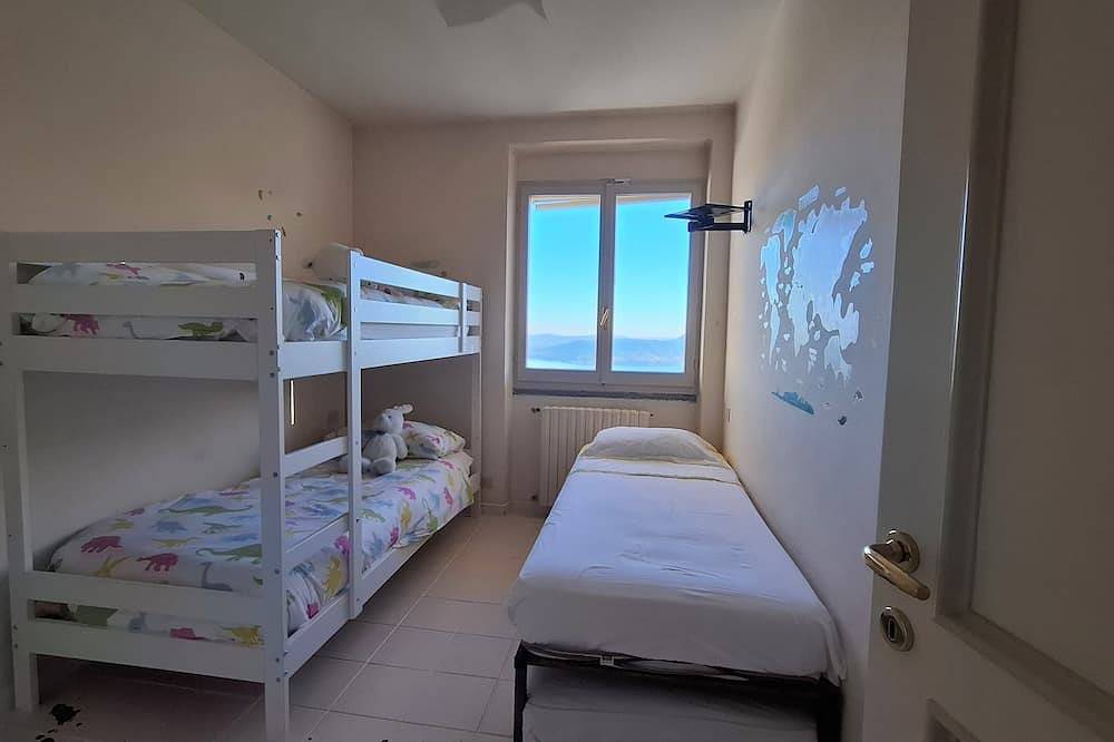 Villa with Pool Panoramic view relaxation and privacy in Lesa, Lago Maggiore (Piemont)