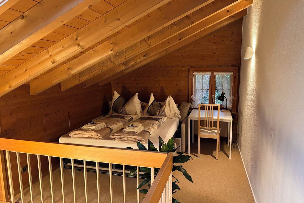 Chalet swisslakeview - stunning lake & mountain views\nsunny, quiet, countryside in Sigriswil, Meer van Thun