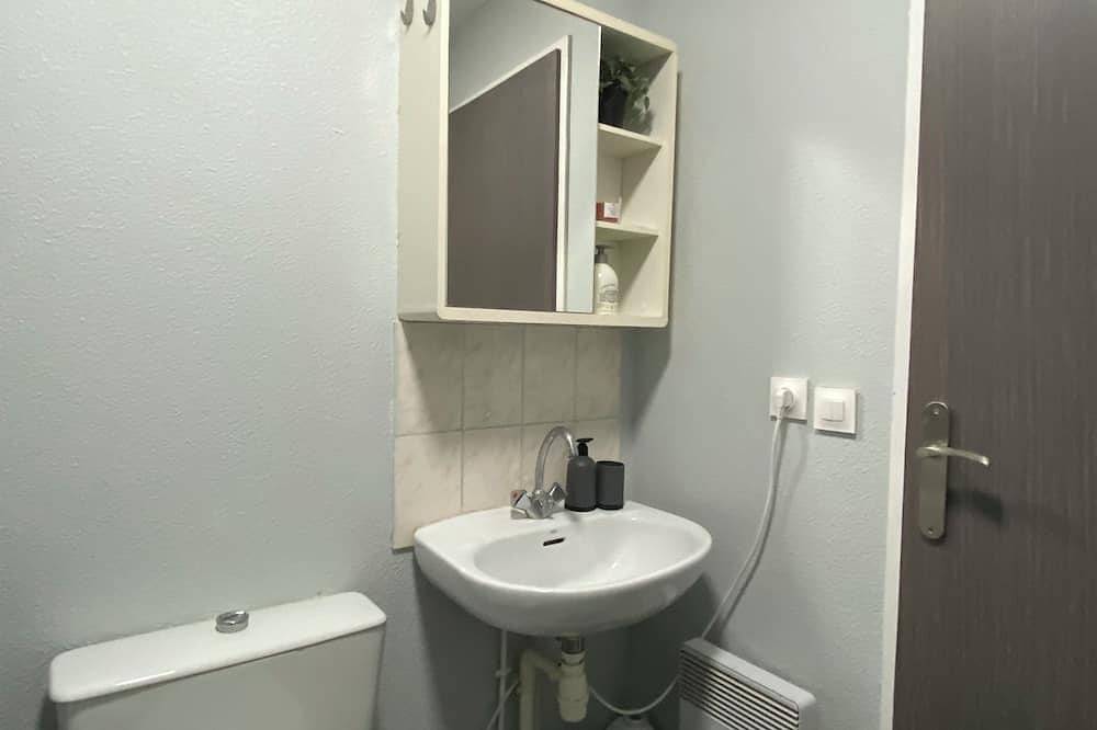 Entire apartment, 25min from Paris, Cosy Studio near train station in Brétigny-sur-Orge, Essonne