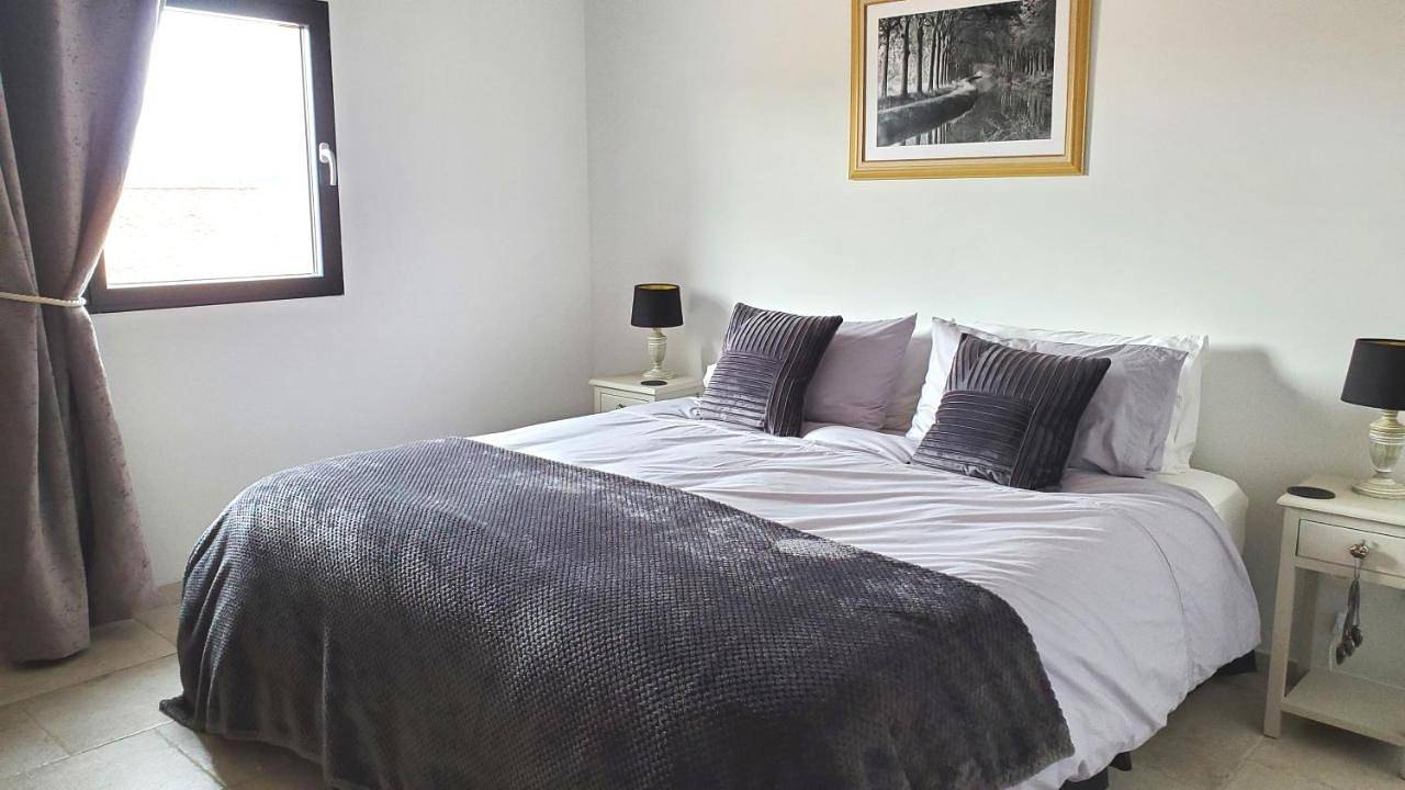 Appartement entier, One-Bedroom Apartment in Magalas, Côte méditerranéenne (France)