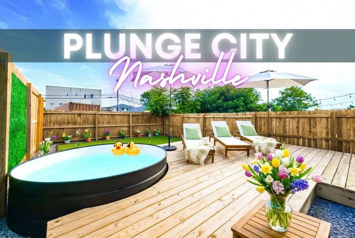 Vacation house for 12 people, with balcony and yard, kid friendly in Nashville