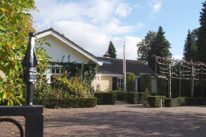 Chambre d’hôte pour 2 personnes, avec Terrasse ainsi que Jardin et Vue dans Kaatsheuvel