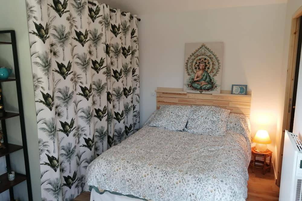 Appartement entier, Studio maisonnette en campagne ,10 mn de Sarlat in Saint-André-d'Allas, Périgord Noir