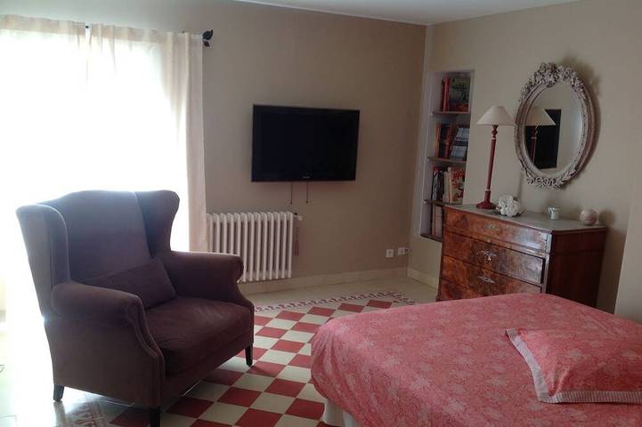 Gîte pour 6 personnes, avec jardin et piscine à Cabannes - 4