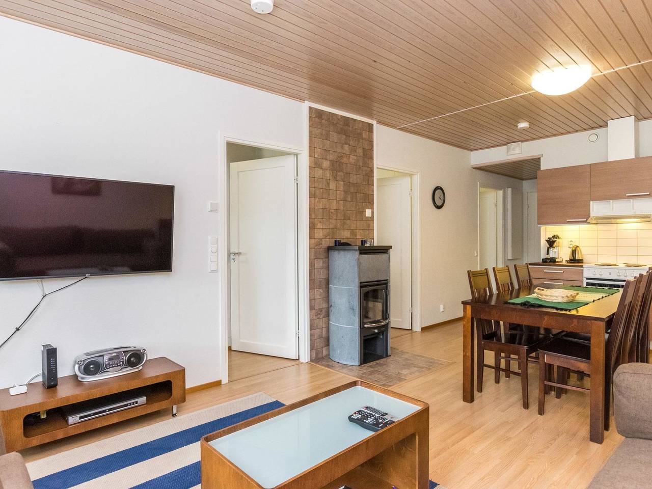 Elvi in Vuokatti, Nuasjärvi