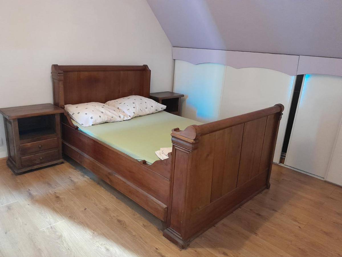 Three-Bedroom House in Magny-en-Vexin, Parc naturel régional du Vexin Français
