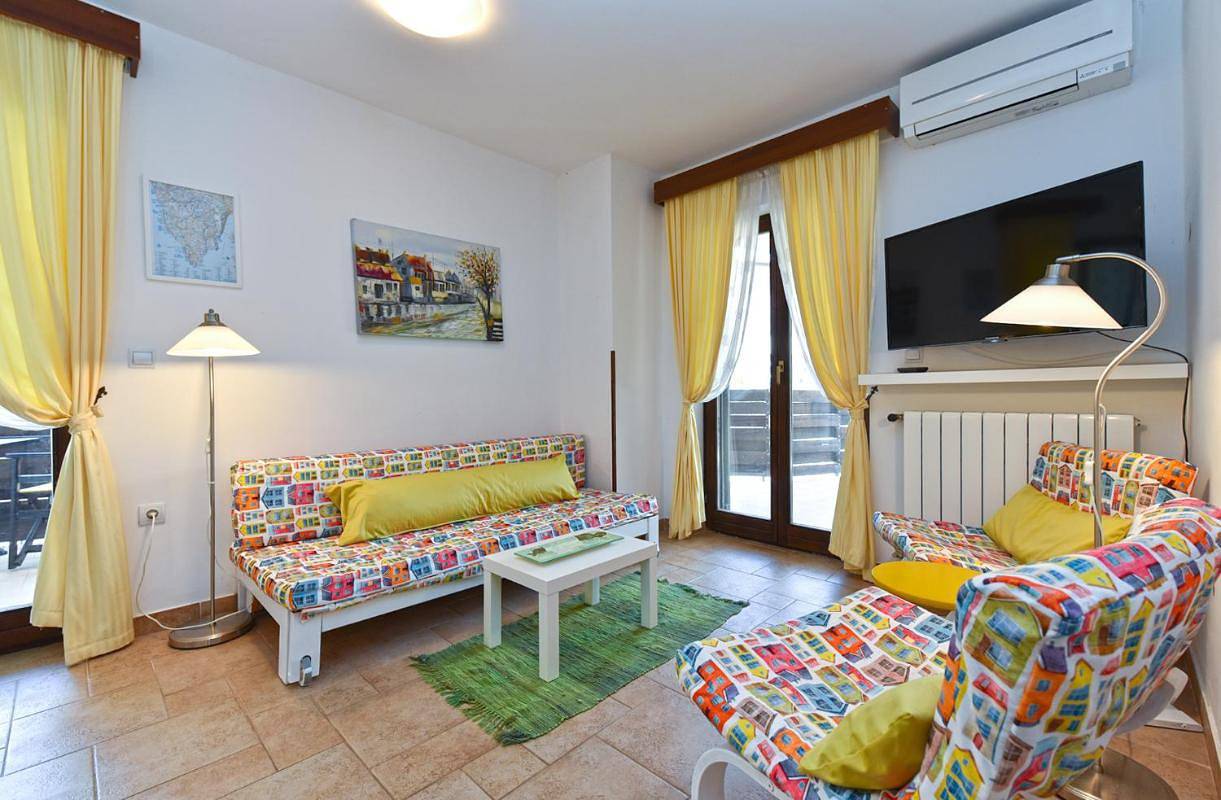Appartamento vacanze a Peroj a partire da 108€ a notte