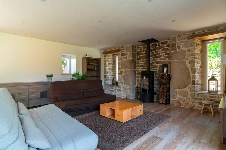 Location de vacances pour 8 personnes, avec jardin et terrasse à Quistinic - 4